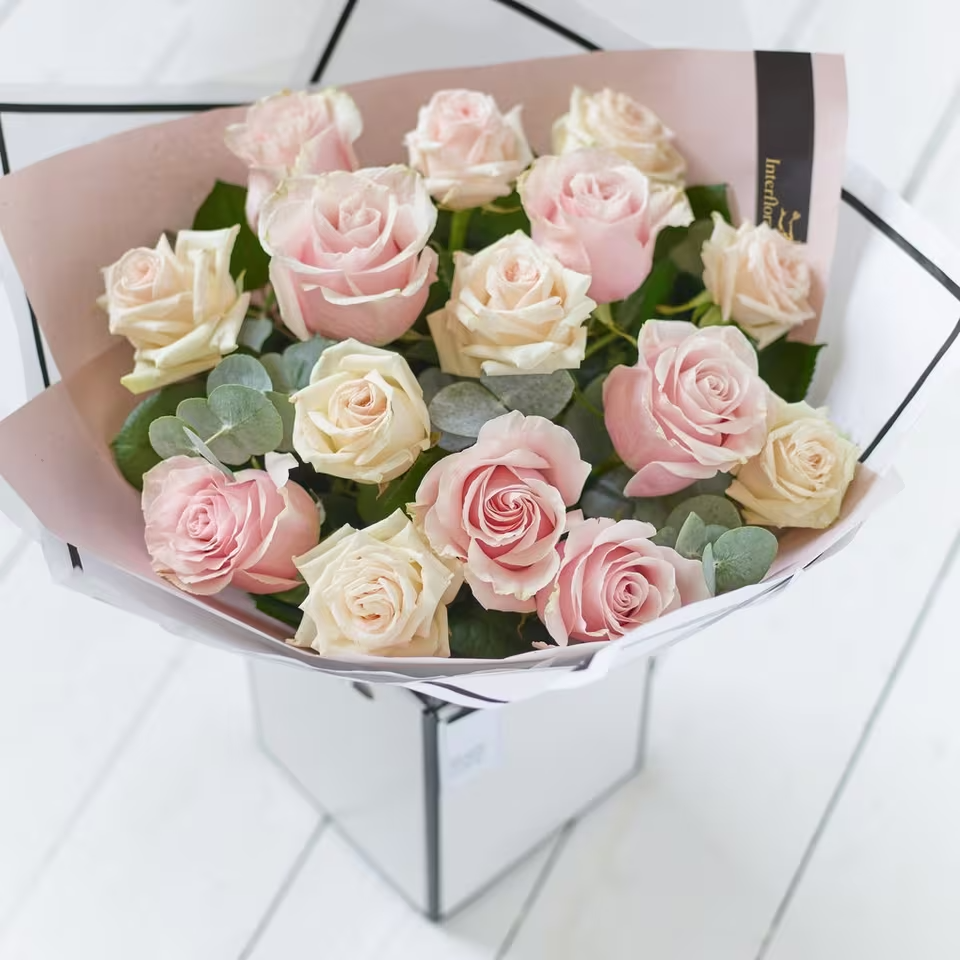 Pink Rose Bouquet - Image 2